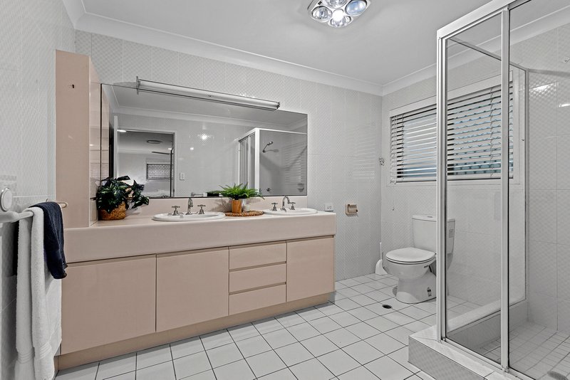 Photo - 21 Centurion Street, Bridgeman Downs QLD 4035 - Image 12