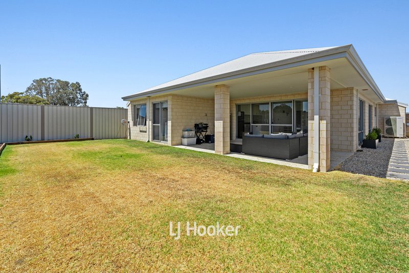 Photo - 21 Chamaeleon Approach, Australind WA 6233 - Image 21