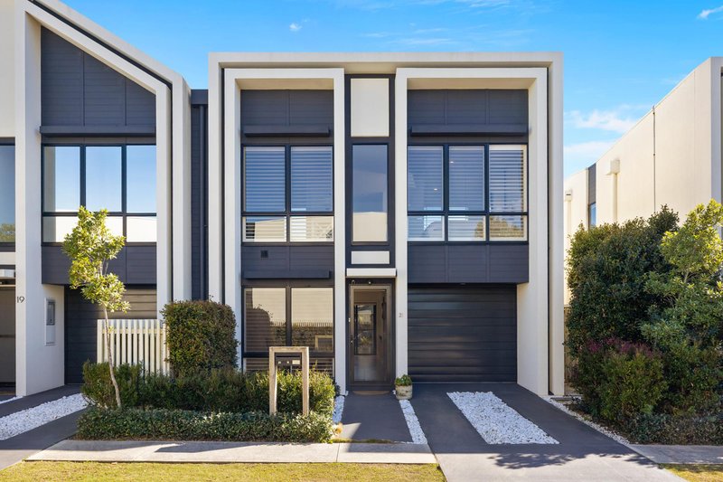 Photo - 21 Chambers Circuit, Warriewood NSW 2102 - Image 1