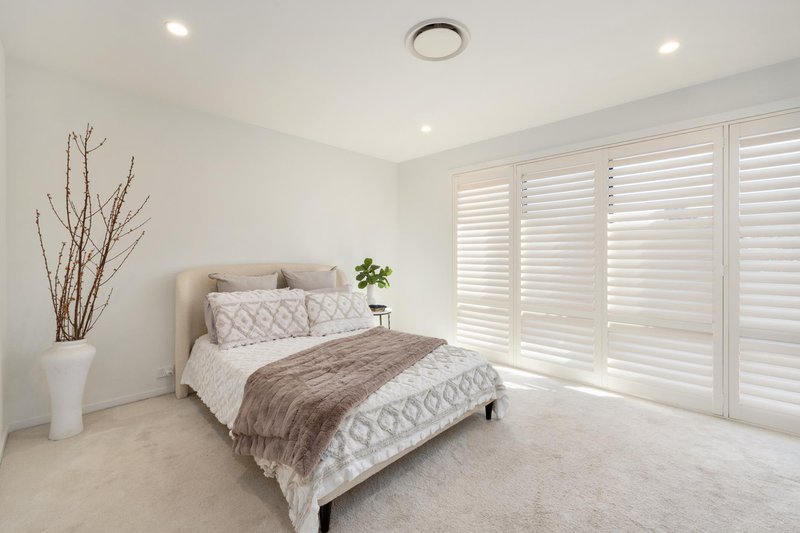 Photo - 21 Chambers Circuit, Warriewood NSW 2102 - Image 7