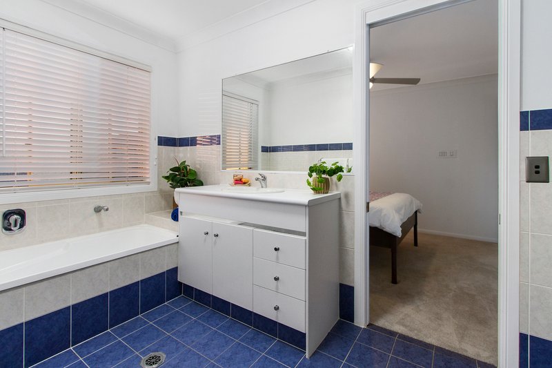 Photo - 21 Champagne Boulevard, Helensvale QLD 4212 - Image 21