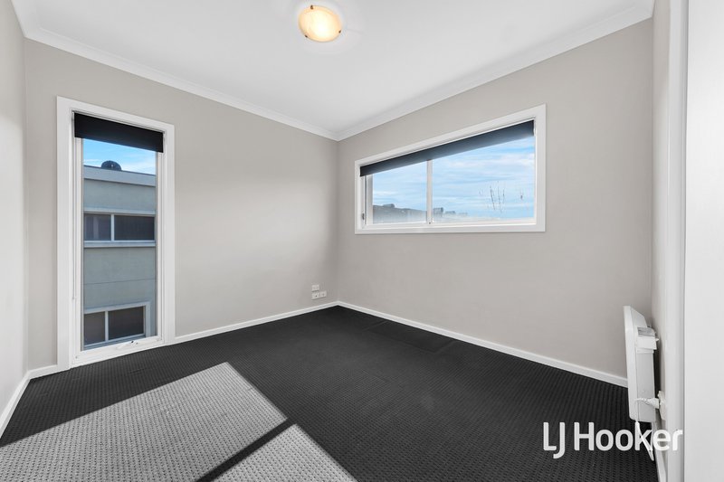 Photo - 21 Chanticleer Drive, Mernda VIC 3754 - Image 10