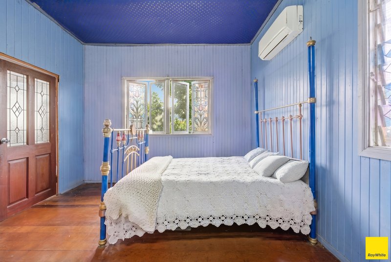 Photo - 21 Chaplain Avenue, Manunda QLD 4870 - Image 8