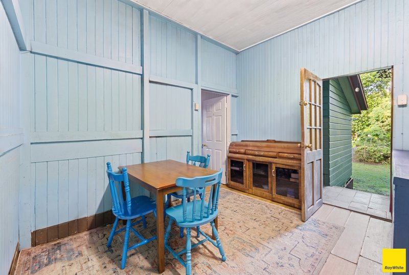 Photo - 21 Chaplain Avenue, Manunda QLD 4870 - Image 13