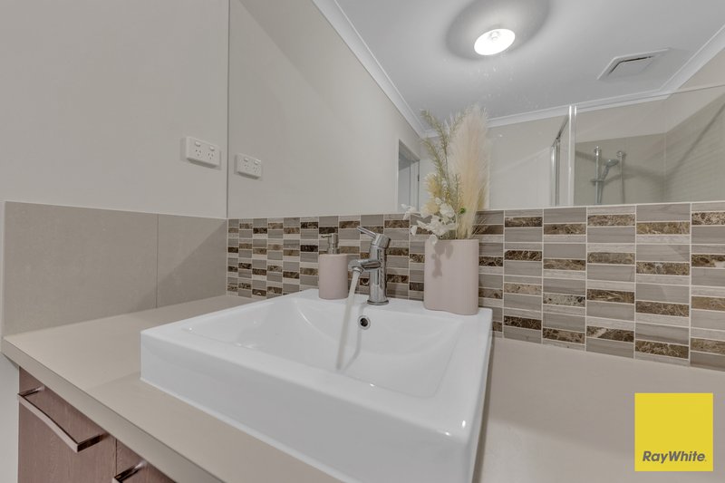 Photo - 21 Chapman Drive, Wyndham Vale VIC 3024 - Image 28