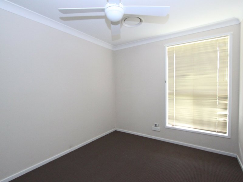 Photo - 21 Chateau Crescent, St Clair NSW 2759 - Image 6