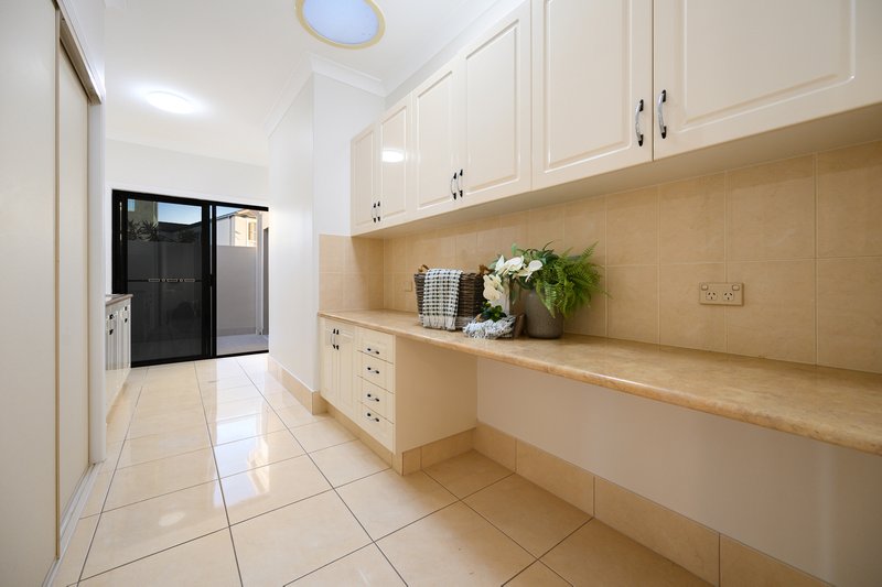 Photo - 21 Chesterfield Place, Runaway Bay QLD 4216 - Image 23