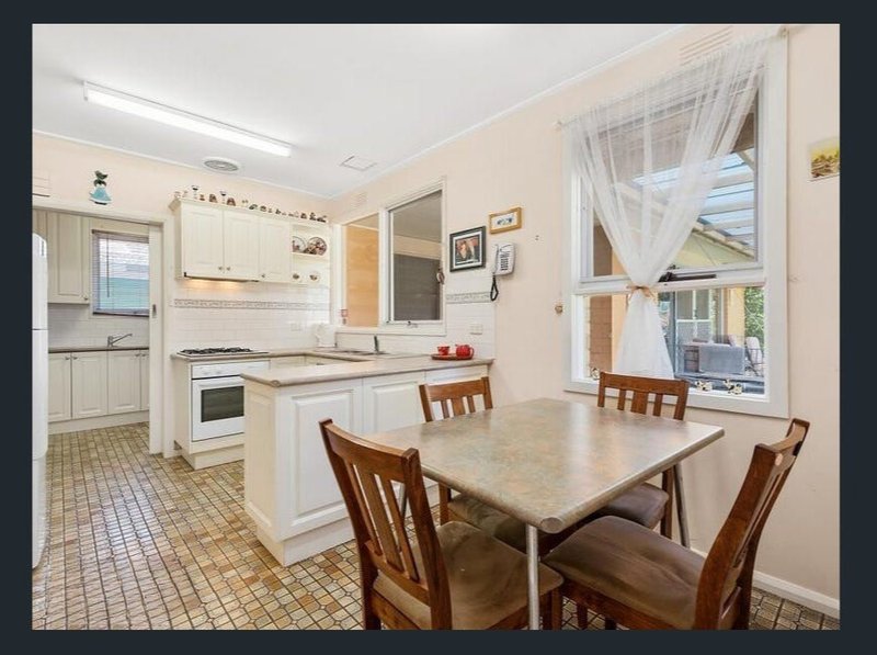 Photo - 21 Cinerea Avenue, Ferntree Gully VIC 3156 - Image 3