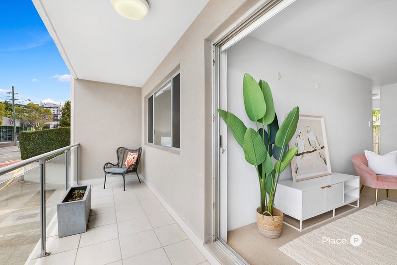 Photo - 2/1 Cintra Road, Bowen Hills QLD 4006 - Image 2