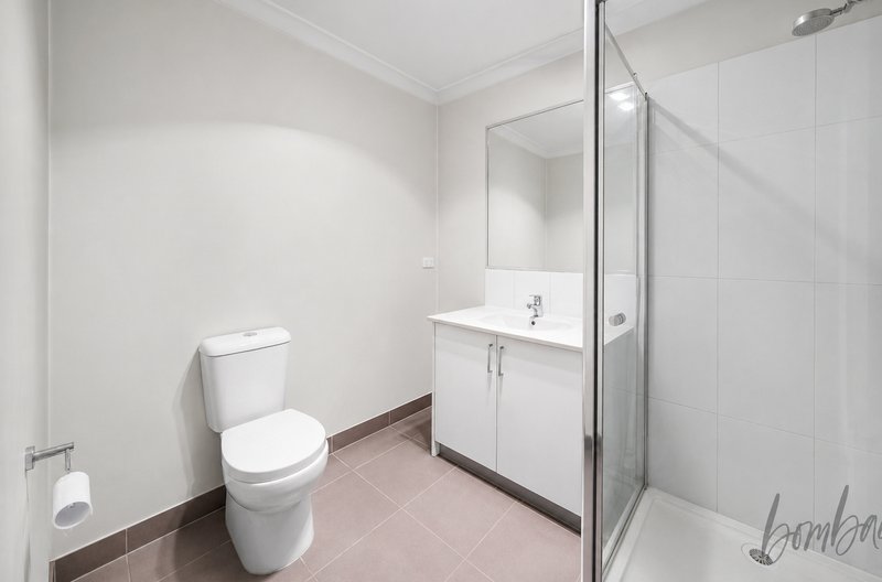 Photo - 21 Clendon Way, Craigieburn VIC 3064 - Image 9