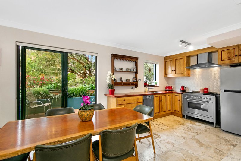 Photo - 2/1 Clyde Road, Dee Why NSW 2099 - Image 2