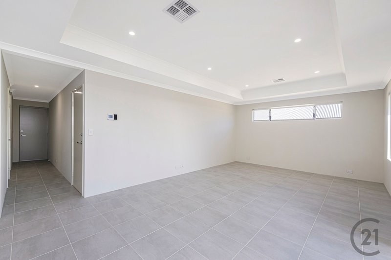 Photo - 21 Cockatoo Way, Dawesville WA 6211 - Image 2