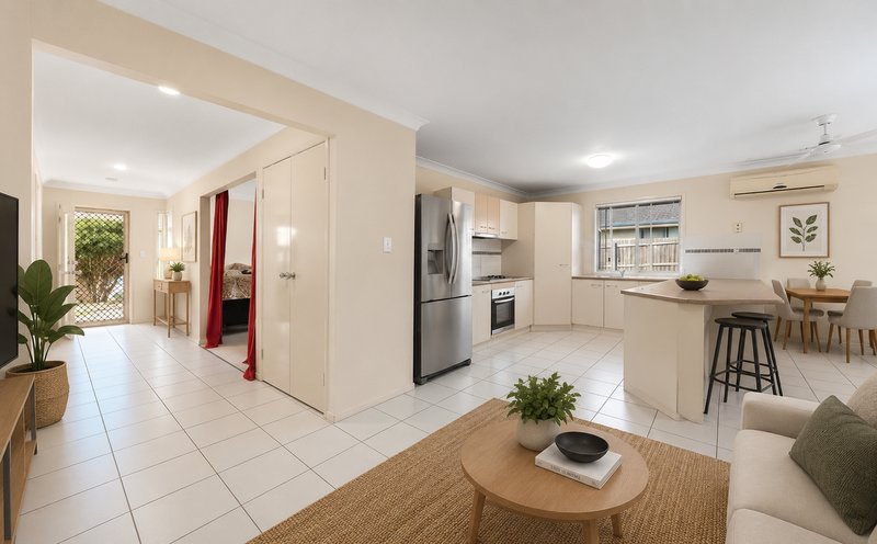 Photo - 21 Colane Street, Redbank Plains QLD 4301 - Image 4