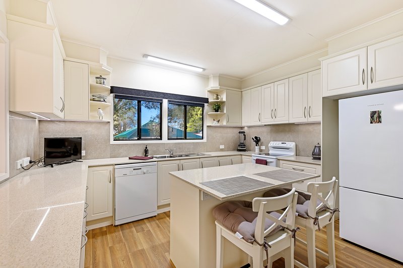 Photo - 21 Coleman Square, Tamborine Mountain QLD 4272 - Image 9