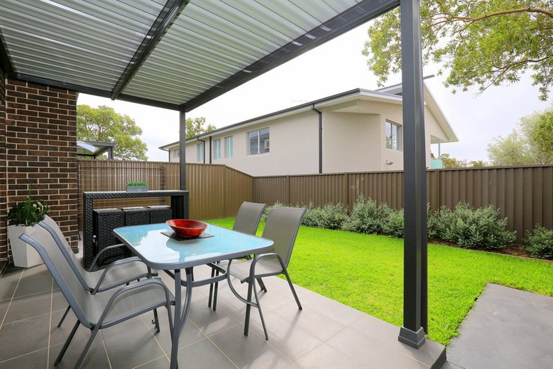 Photo - 21 Collins Crescent, Yagoona NSW 2199 - Image 11