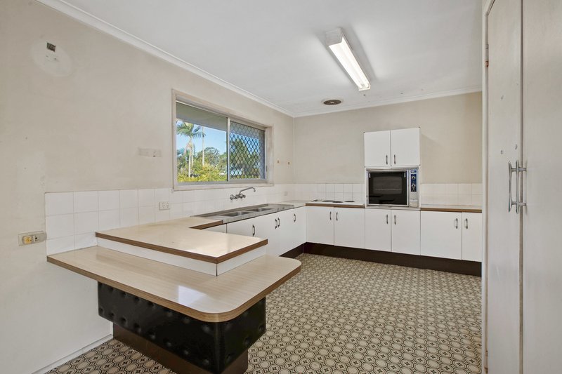 Photo - 21 Colombo Street, Wishart QLD 4122 - Image 6