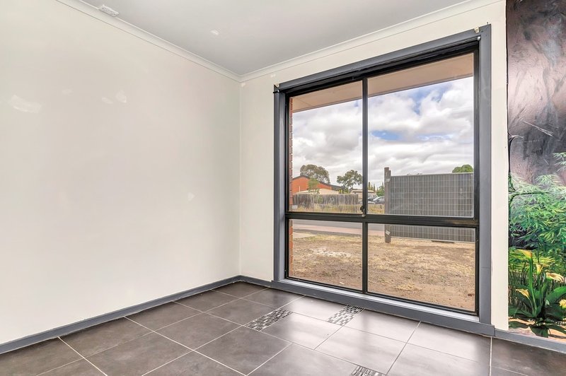 Photo - 21 Colorado Court, Werribee VIC 3030 - Image 8