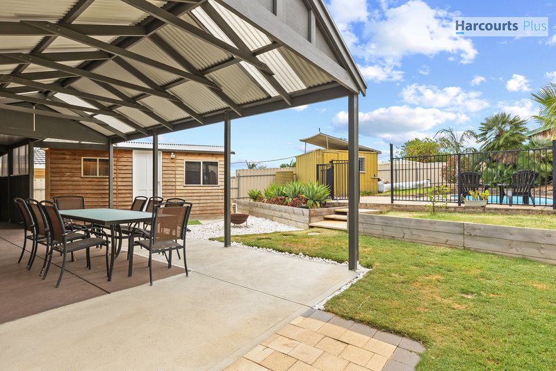 Photo - 21 Columbia Crescent, Hallett Cove SA 5158 - Image 21