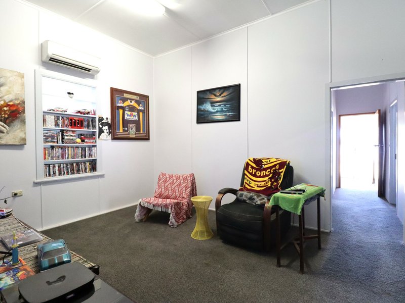 Photo - 21 Conlan Street, Roma QLD 4455 - Image 6