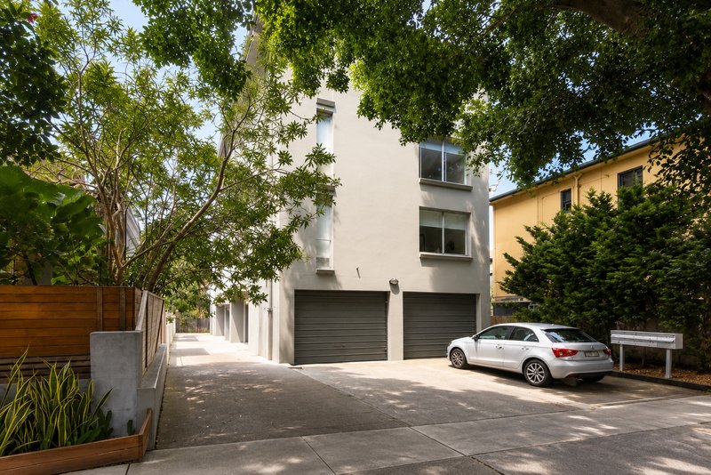 Photo - 2/1 Consett Avenue, Bondi NSW 2026 - Image 4