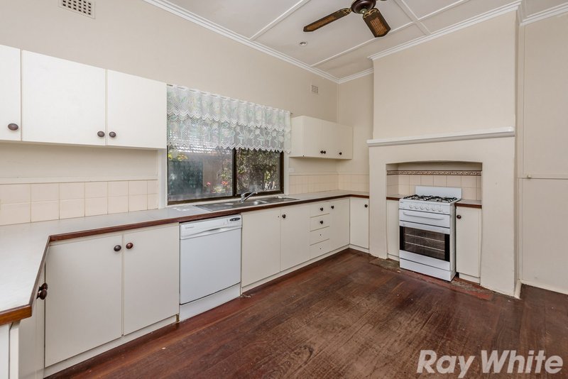 Photo - 21 Conway Street, Beachlands WA 6530 - Image 3