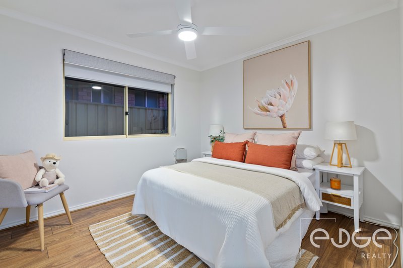 Photo - 21 Coolibah Avenue, Craigmore SA 5114 - Image 16