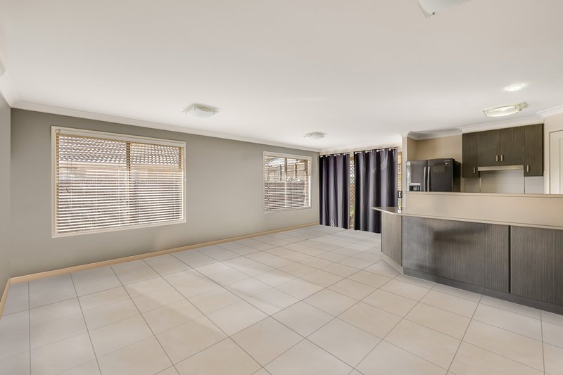 Photo - 21 Cooranga Street, Glenvale QLD 4350 - Image 3