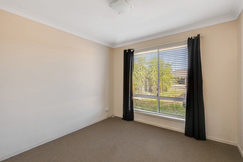 Photo - 21 Cooranga Street, Glenvale QLD 4350 - Image 8