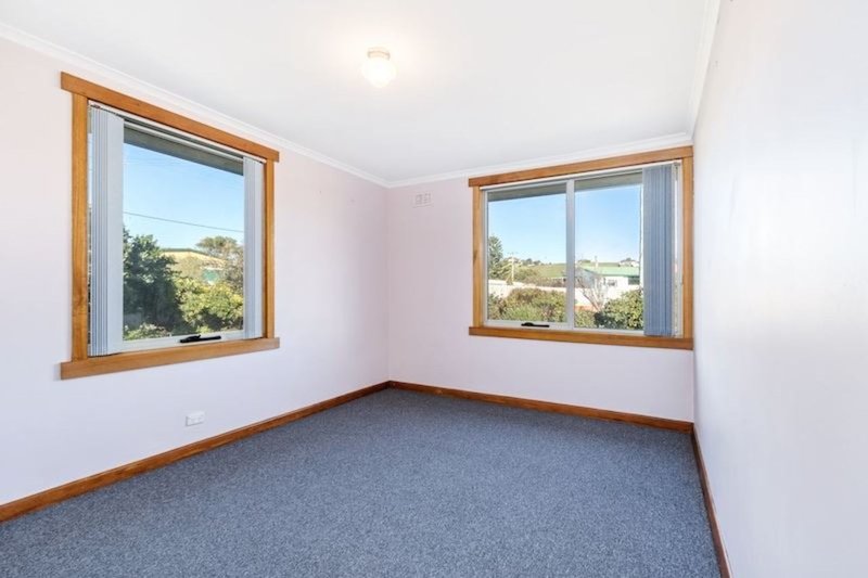 Photo - 21 Coraki Street, East Devonport TAS 7310 - Image 8