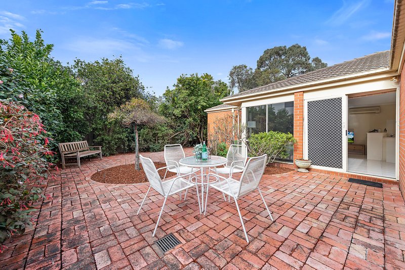 Photo - 2/1 Cornish Road, Burwood East VIC 3151 - Image 11