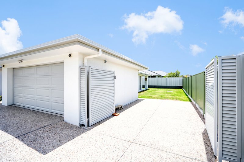 Photo - 21 Corymbia Way, Banksia Beach QLD 4507 - Image 14