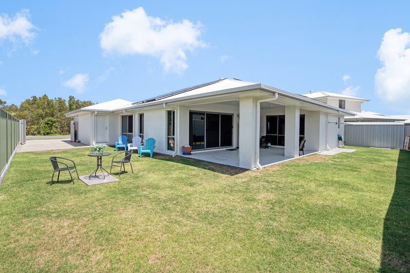 Photo - 21 Corymbia Way, Banksia Beach QLD 4507 - Image 15