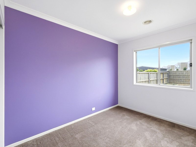 Photo - 21 Cosgrove Drive, Maddingley VIC 3340 - Image 13