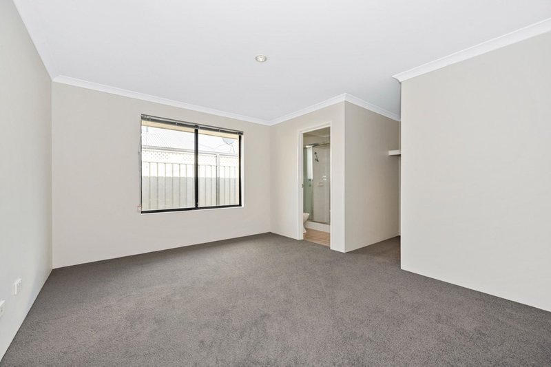 Photo - 21 Cossack Street, Baldivis WA 6171 - Image 11