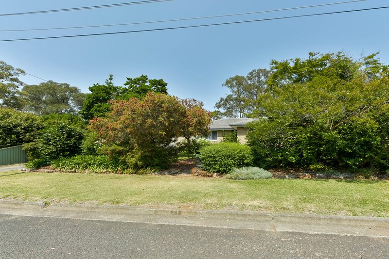 Photo - 21 Courtland Avenue, Tahmoor NSW 2573 - Image 12