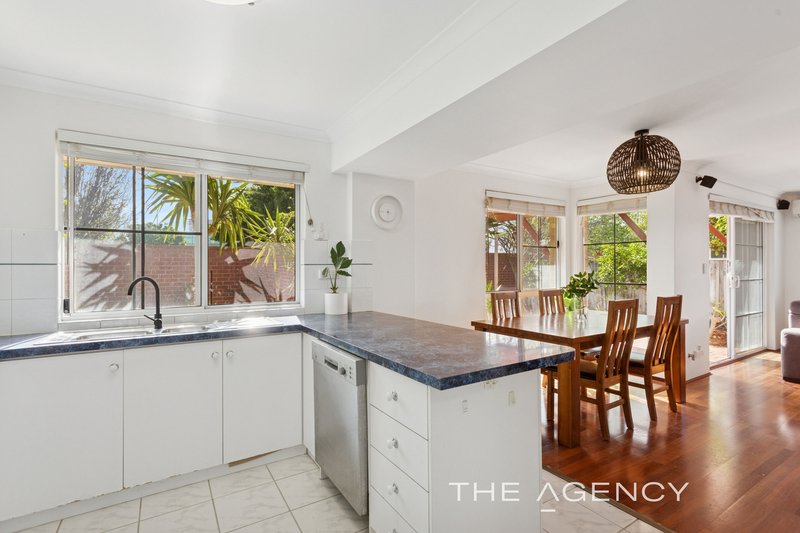 Photo - 2/1 Cowan Street, Alfred Cove WA 6154 - Image 7