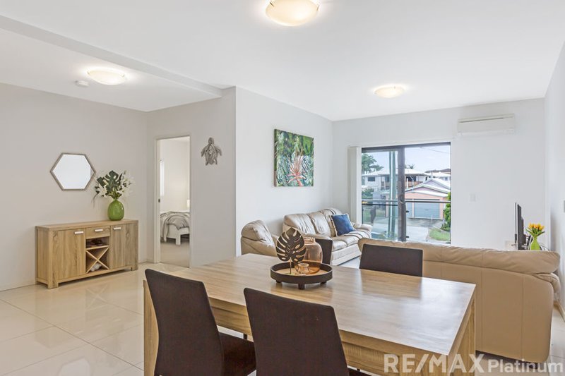 Photo - 2/1 Cowen Street, Margate QLD 4019 - Image 2