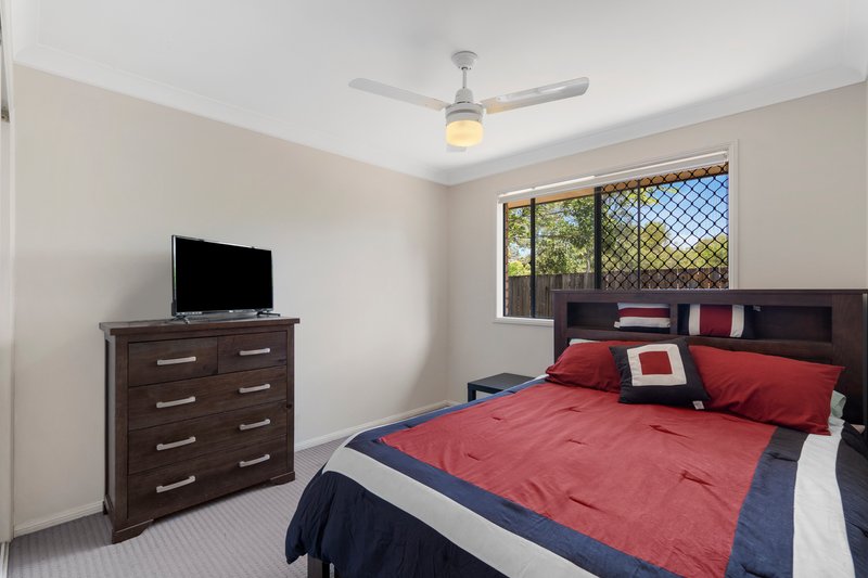 Photo - 21 Creswick Place, Bellbowrie QLD 4070 - Image 9