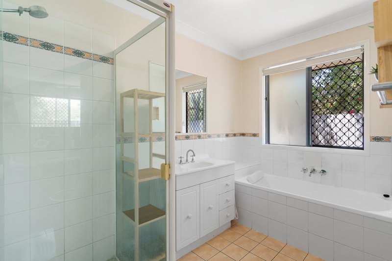 Photo - 21 Creswick Place, Bellbowrie QLD 4070 - Image 12