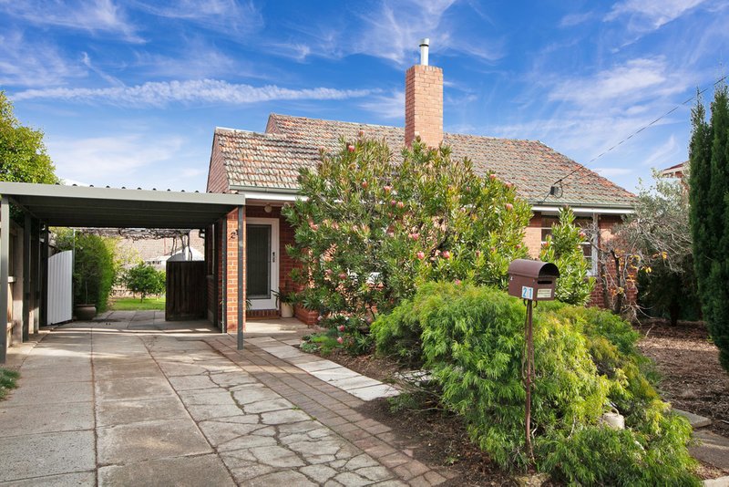 21 Croft Crescent, Reservoir VIC 3073