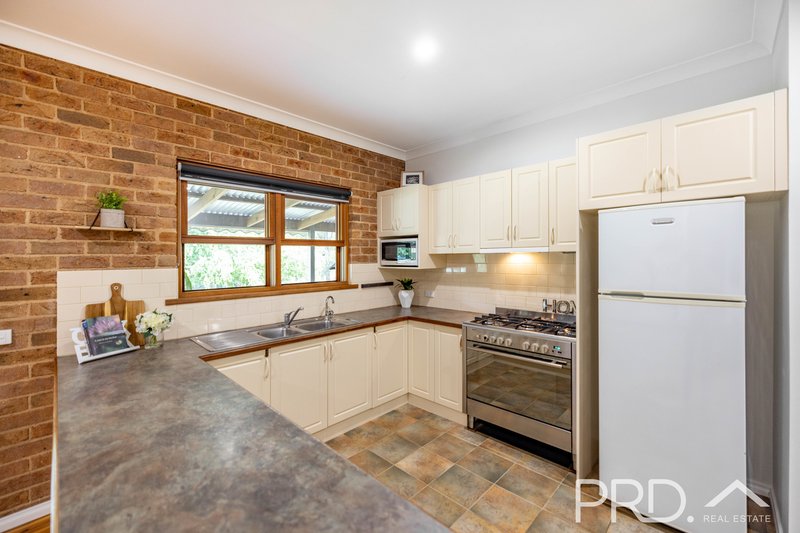 Photo - 21 Cromwell Street, Adelong NSW 2729 - Image 5