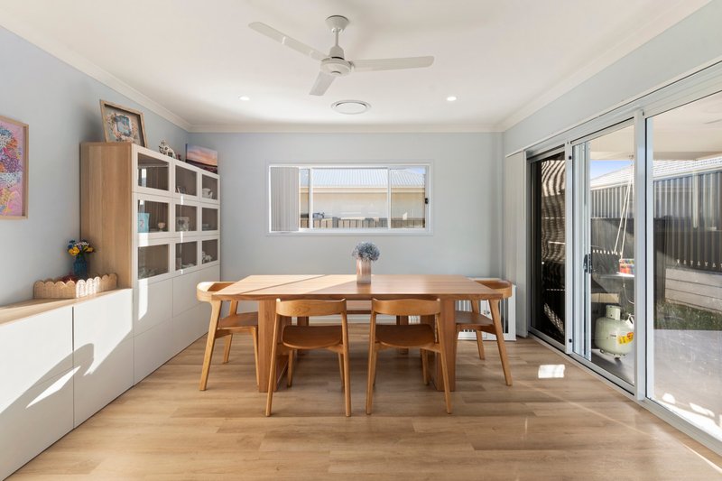 Photo - 21 Dajarra Street, Morayfield QLD 4506 - Image 6