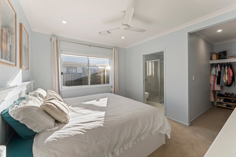 Photo - 21 Dajarra Street, Morayfield QLD 4506 - Image 8