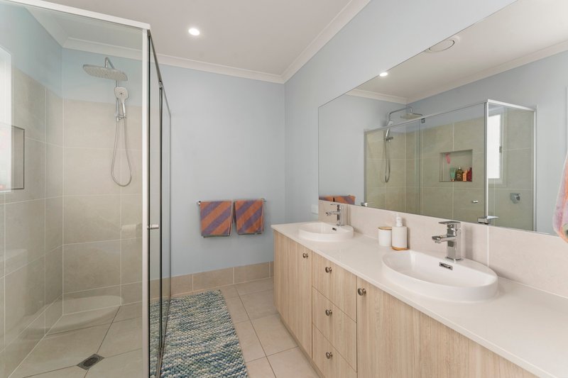 Photo - 21 Dajarra Street, Morayfield QLD 4506 - Image 9