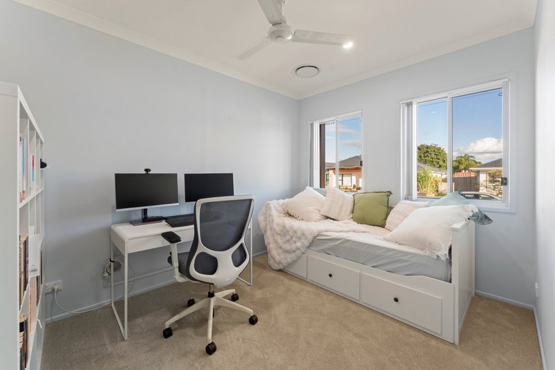Photo - 21 Dajarra Street, Morayfield QLD 4506 - Image 12