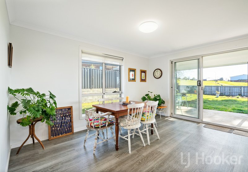 Photo - 21 Dana Drive, Devonport TAS 7310 - Image 6