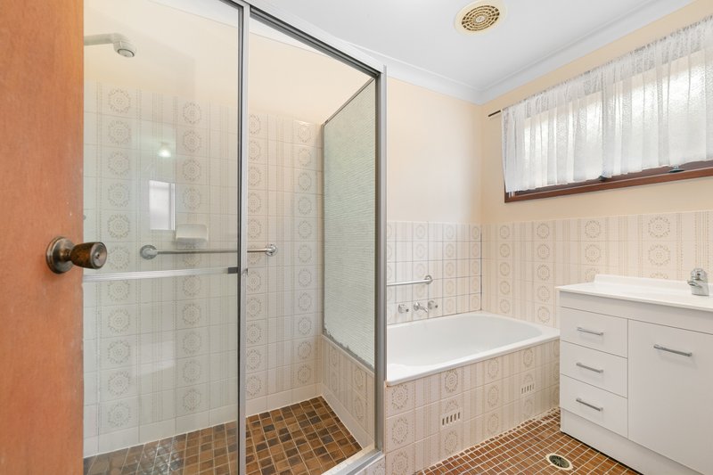 Photo - 21 Danbury Avenue, Gorokan NSW 2263 - Image 8