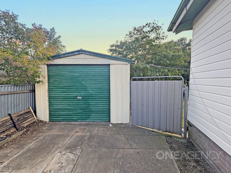 Photo - 21 Darcy Crescent, Goulburn NSW 2580 - Image 11