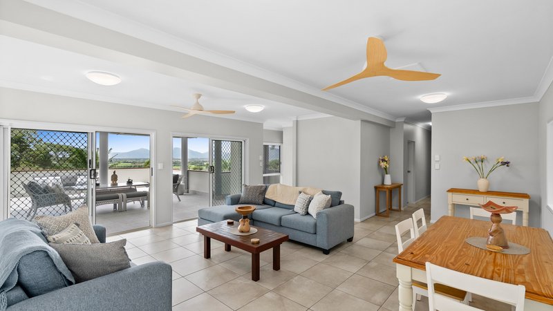 Photo - 21 Darkin Close, Smithfield QLD 4878 - Image 1