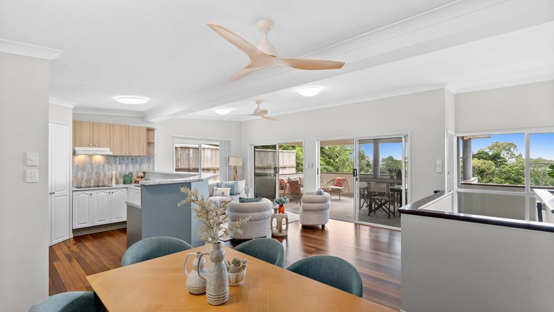 Photo - 21 Darkin Close, Smithfield QLD 4878 - Image 4